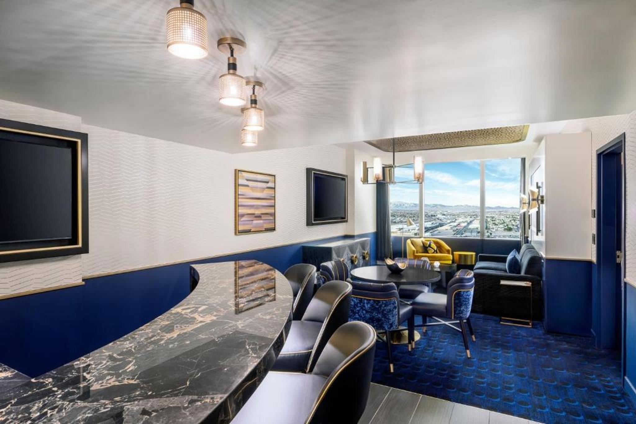 Circa & Casino - Adults Only Hotel