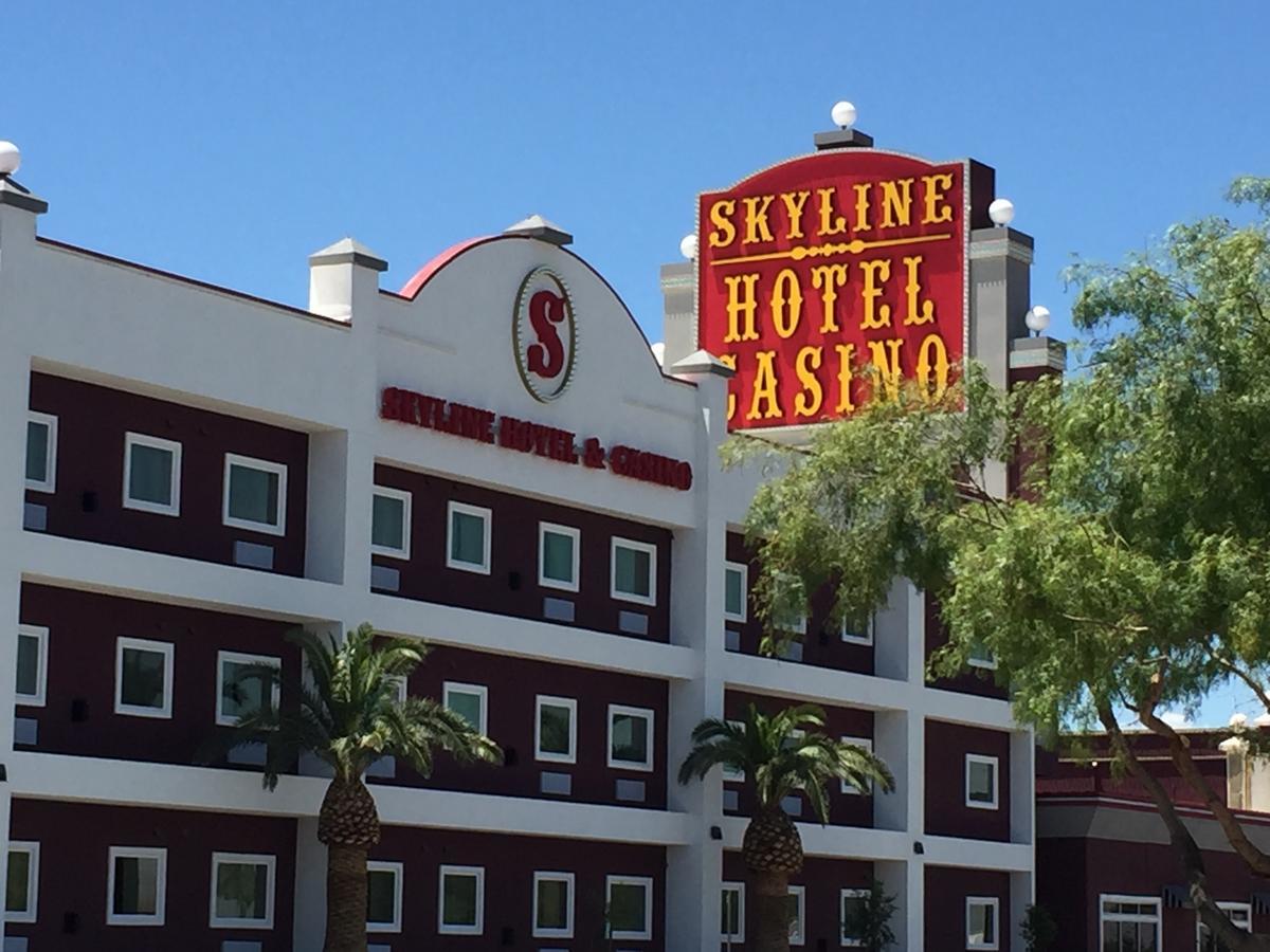 Skyline And Casino Hotel 3*