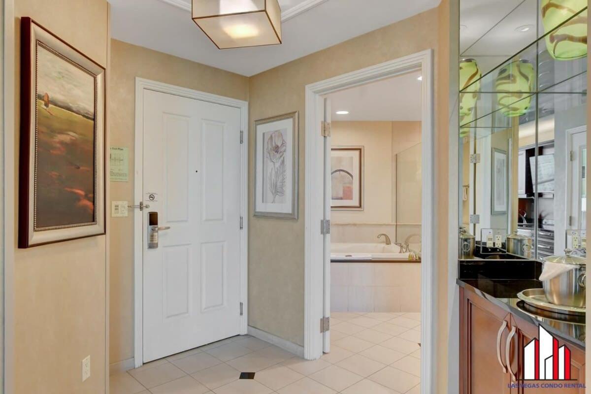 Holiday home Mgm Signature-25-609 Strip View Jacuzzi