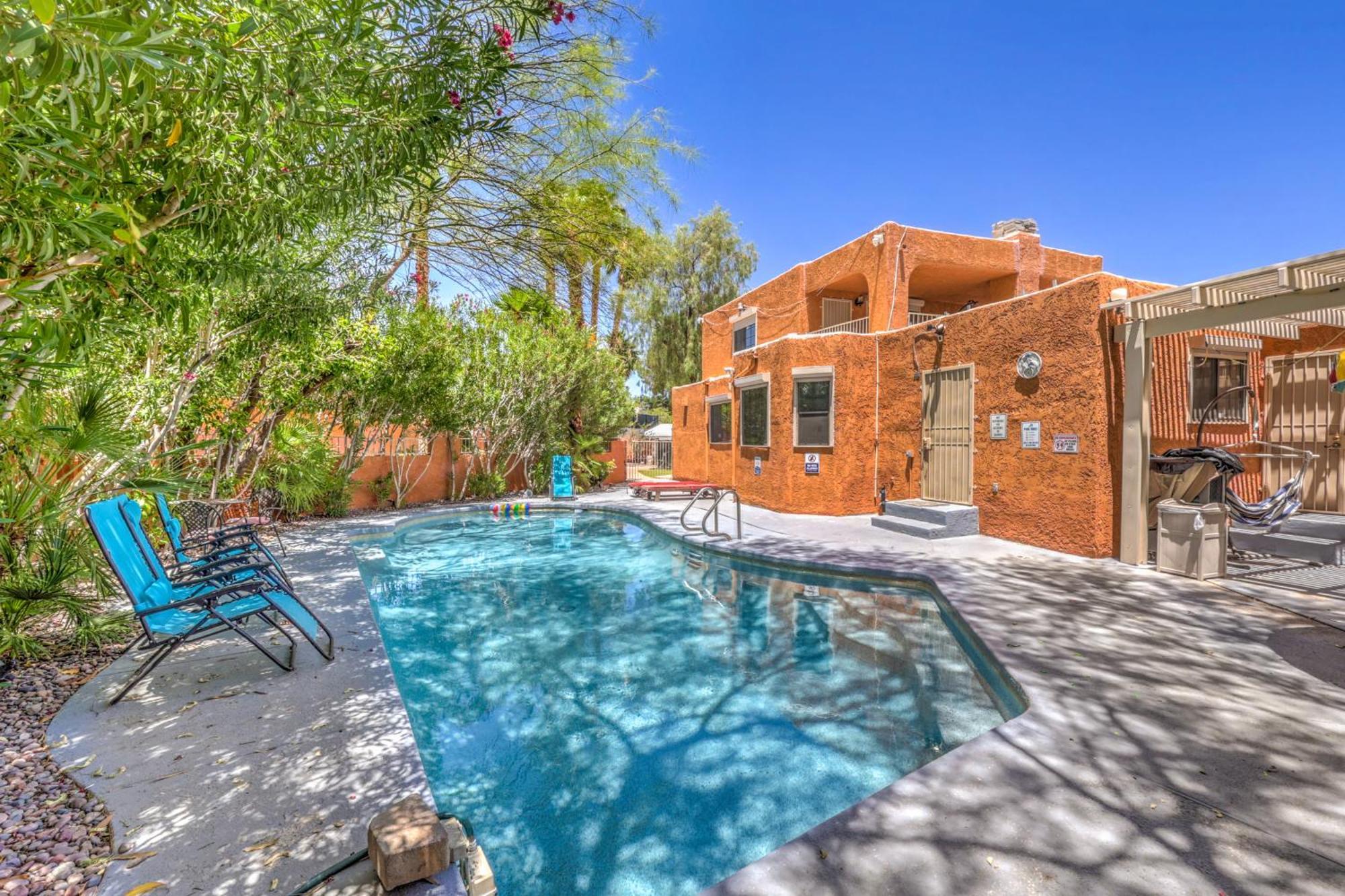 The Oasis At The Lakes Bed & Breakfast Las Vegas