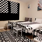 Heart Of Vegas Shared House
