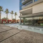 Palms Place Hotel Stripview With Open Balcony -33