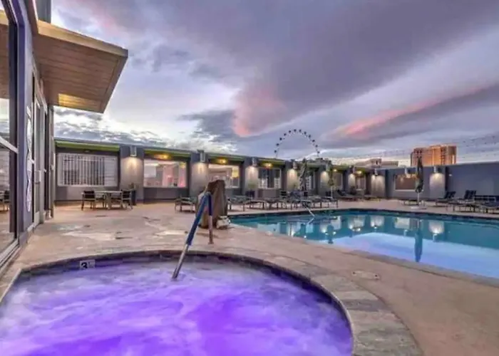 Princess Suite * Platinum Hotel With Balcony Strip View