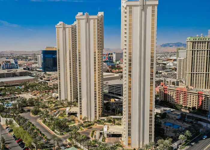 Stripviewsuites At Signature