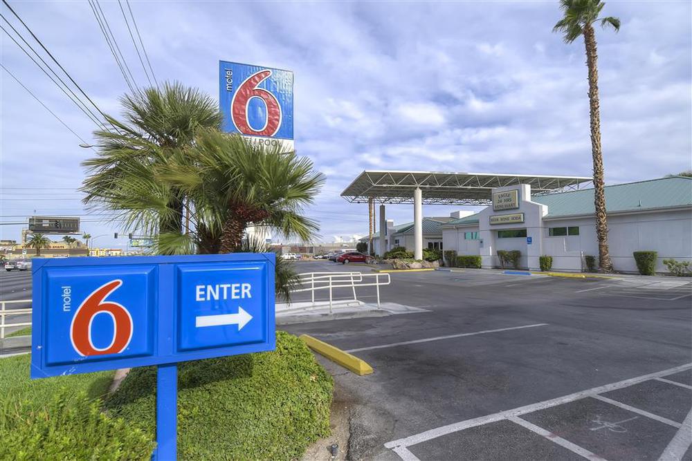 6 Vegas, Nv - I-15 Stadium Hotel