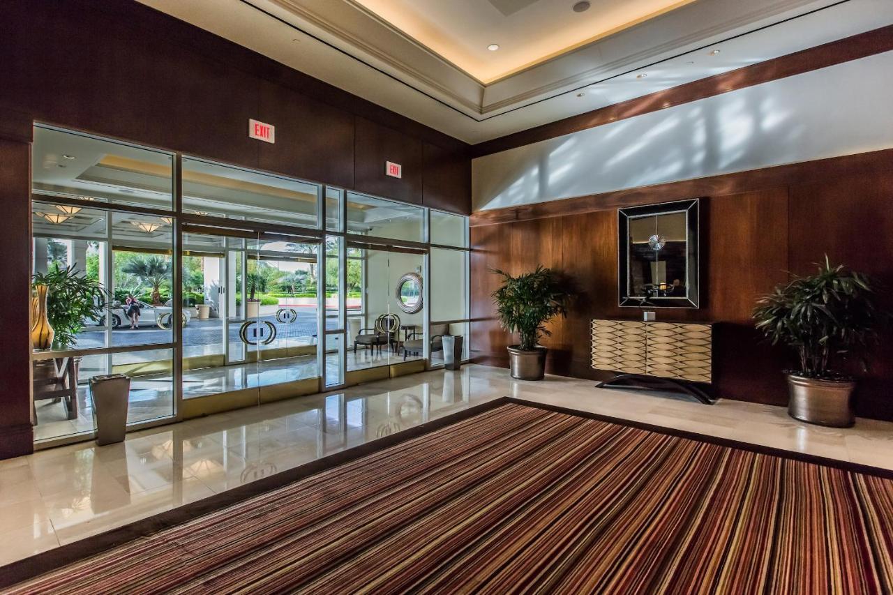 * No Fees * Strip View * Mgm Studio-2307 Holiday home *