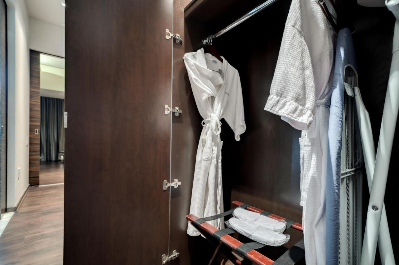 Stripviewsuites At Palms Place