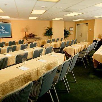 Hilton Grand Vacations Club Paradise Resort