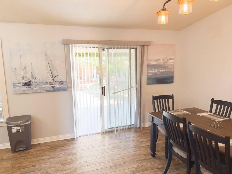 Enjoy Fruits Of Your Labours Staying At 601 Grape Drive Holiday home Las Vegas
