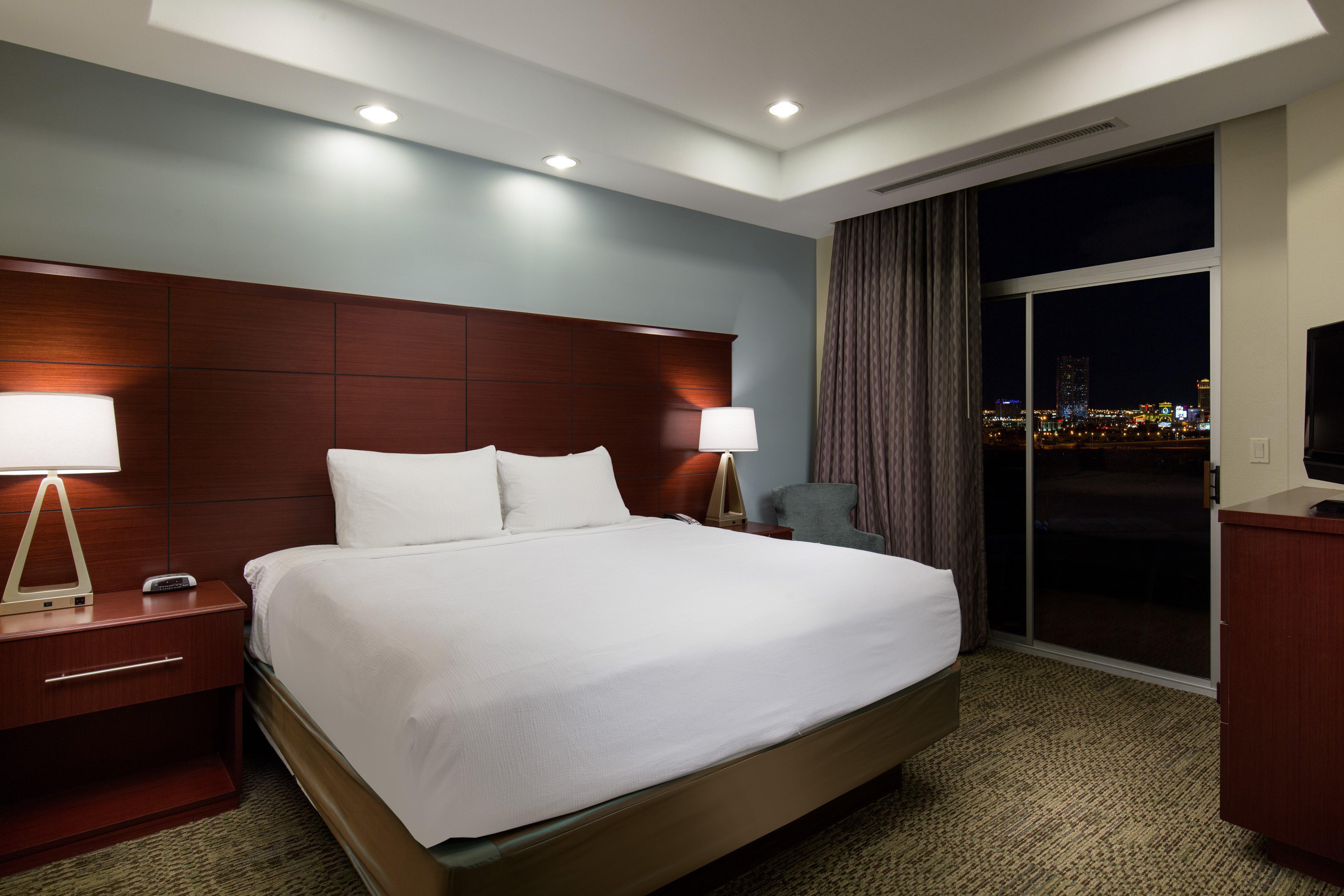 Staybridge Vegas - Stadium District Hotel Las Vegas