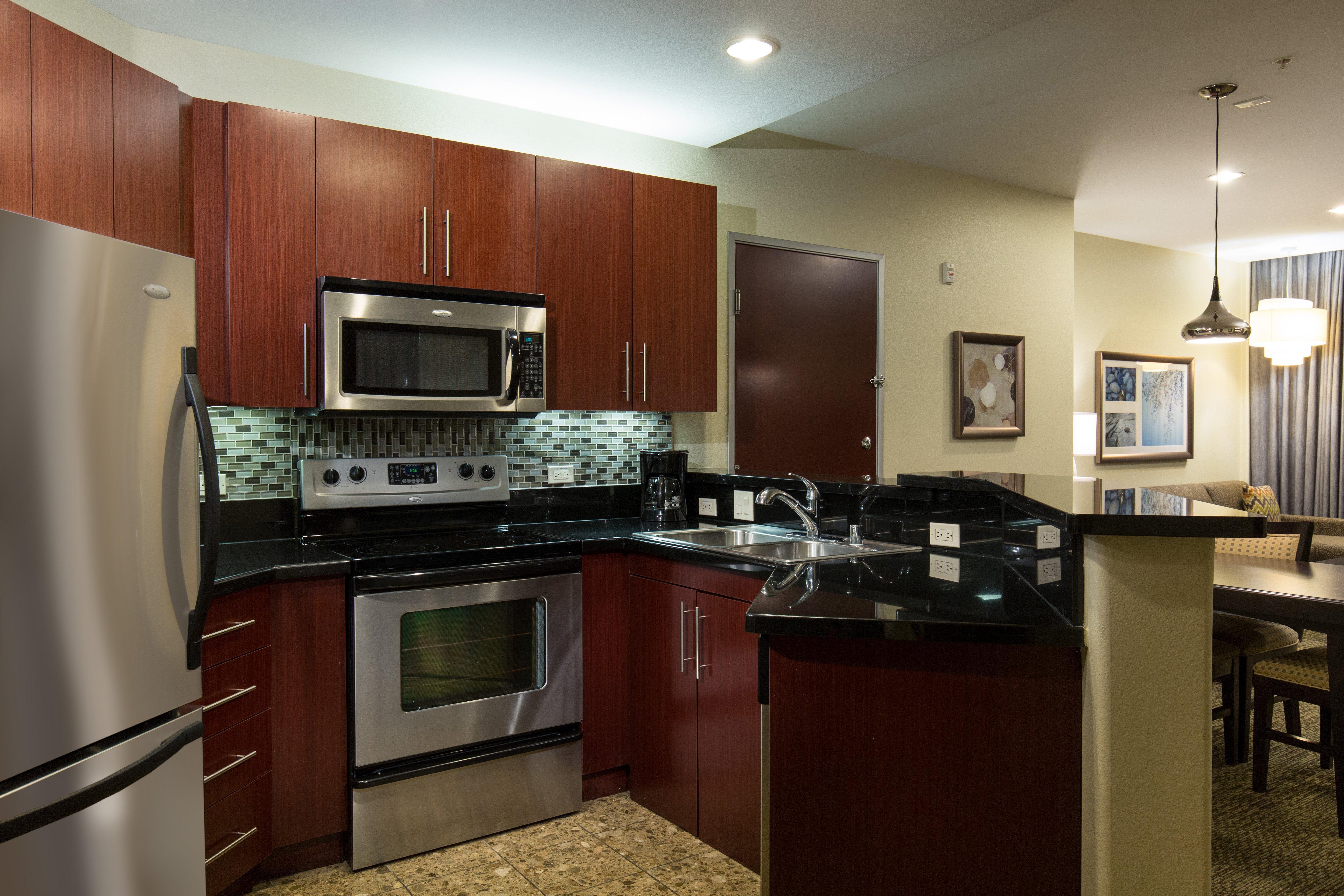 Staybridge Vegas - Stadium District