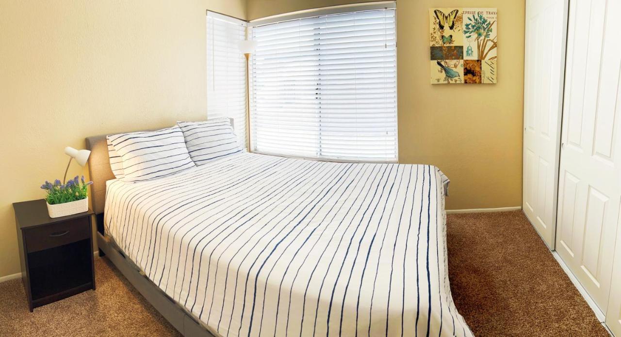 Perfect 4 Bedroom 10 Mins To The Strip Holiday home Las Vegas