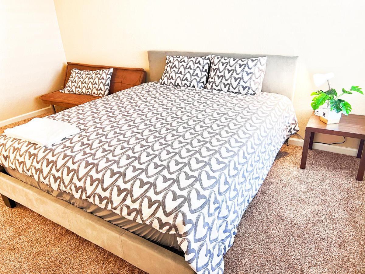 Holiday home Perfect 4 Bedroom 10 Mins To The Strip