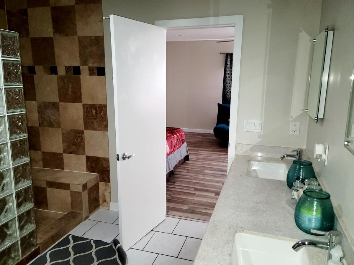 Heart Of Vegas Shared House