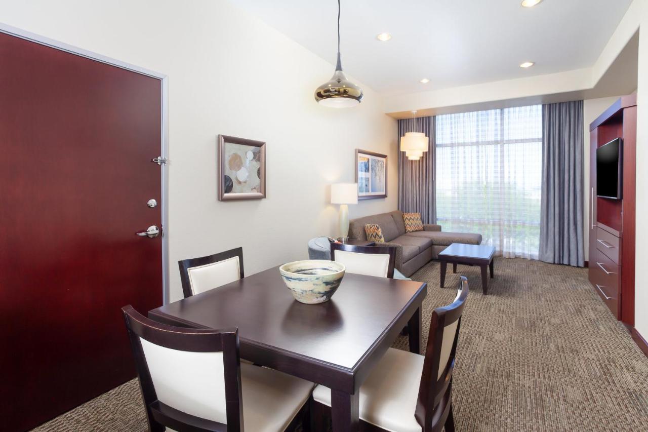 Staybridge Vegas - Stadium District Hotel