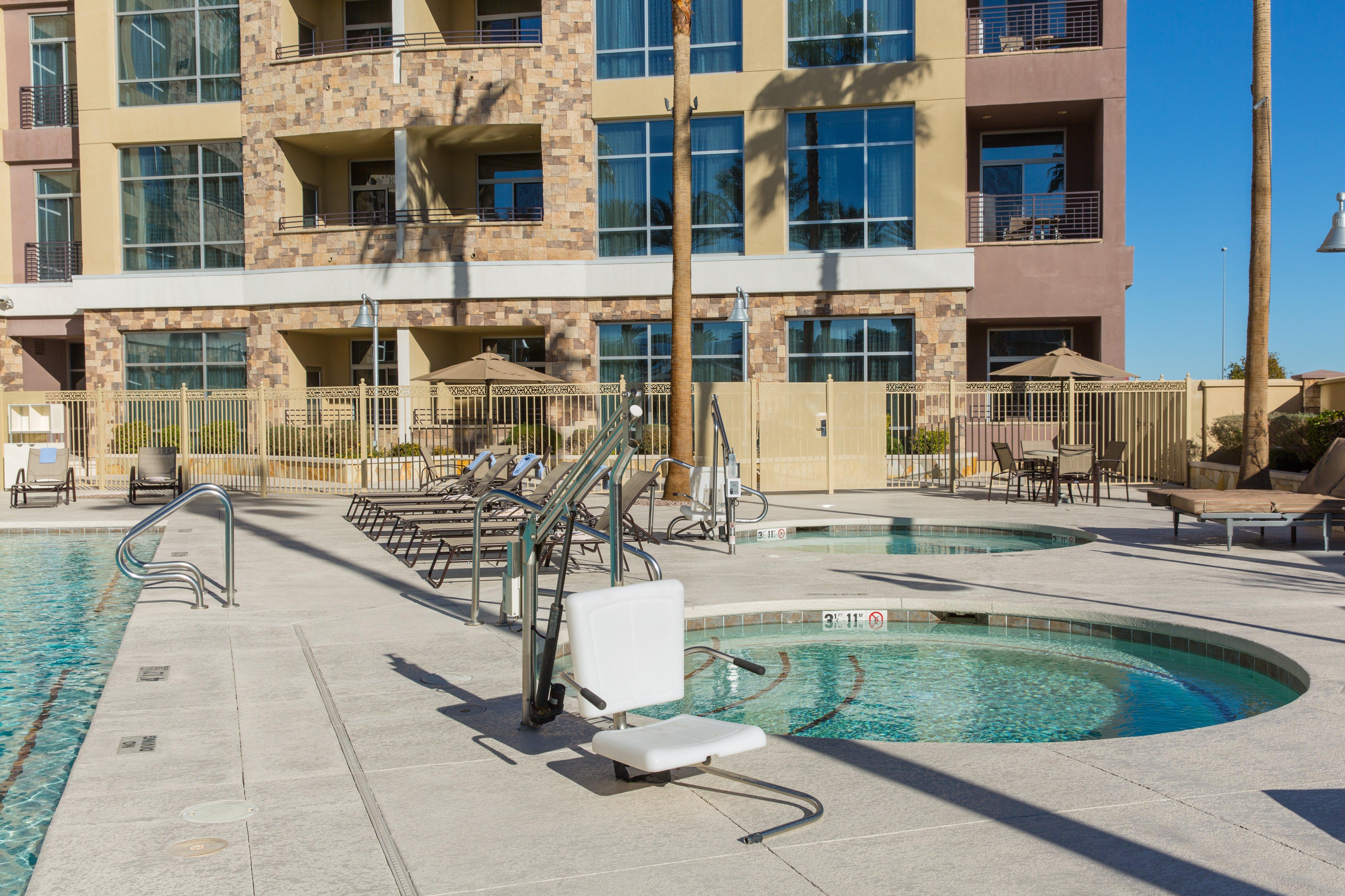Staybridge Vegas - Stadium District