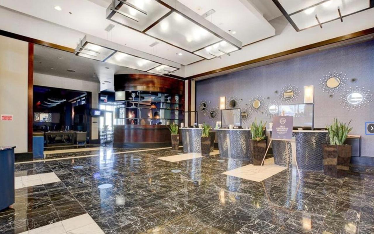 At Platinum Strip View Aparthotel 4*