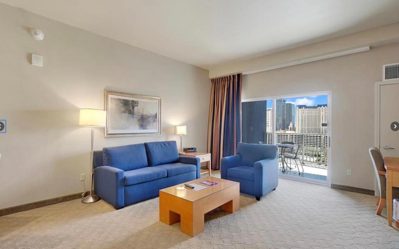 Aparthotel At Platinum Strip View 4*
