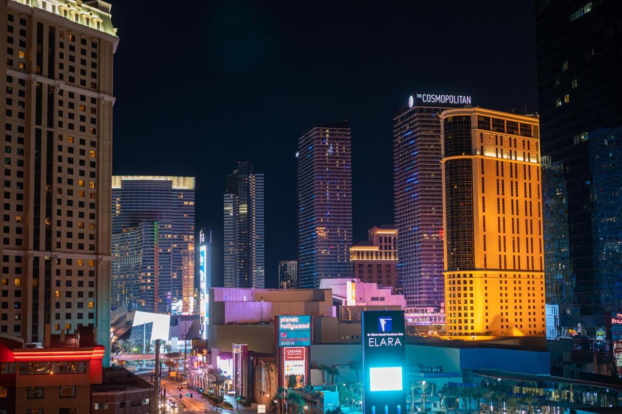 No Fees-mgm Stripview-jacuzzi-formula 1 Track View Apartment Las Vegas