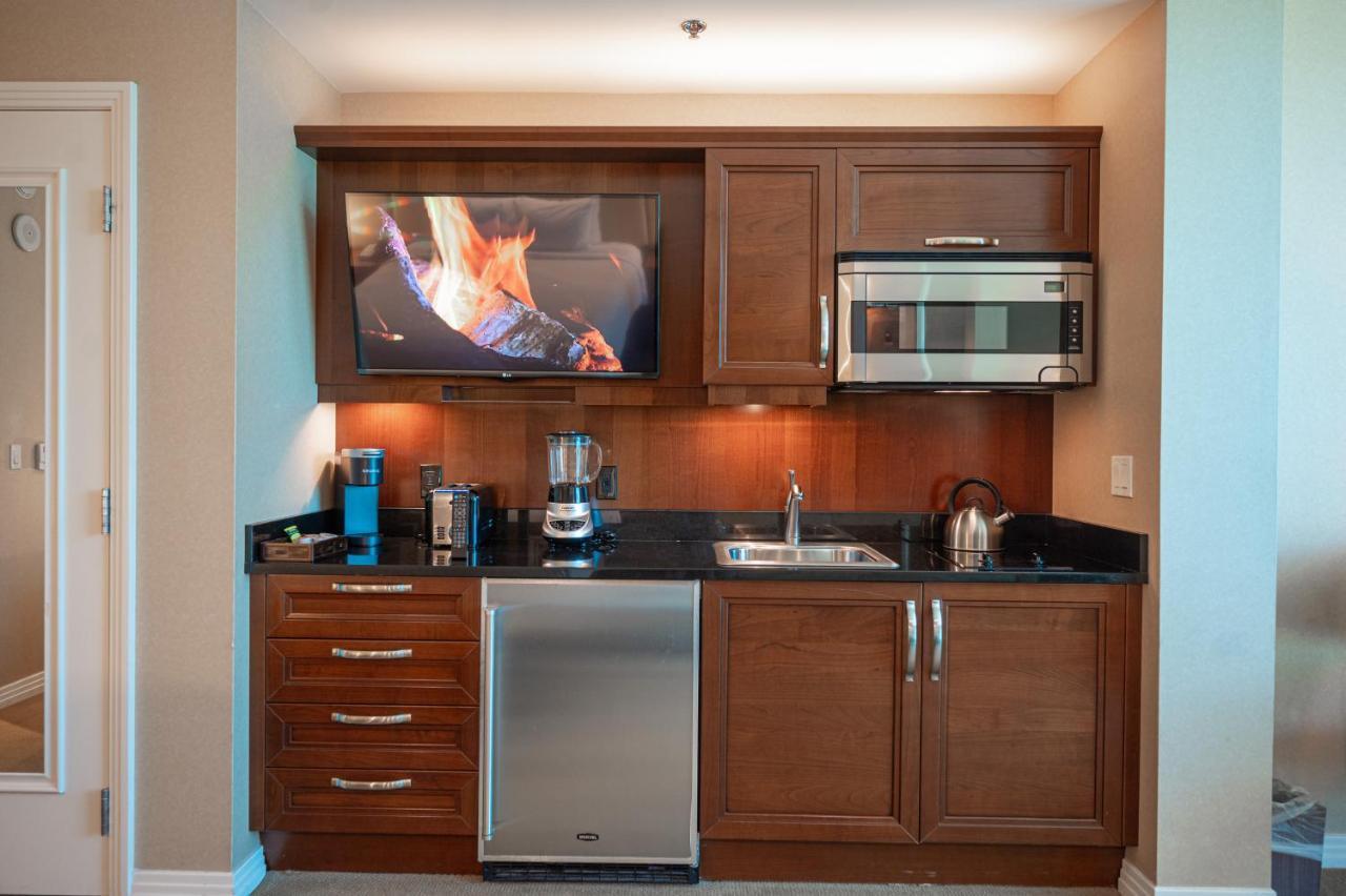 No Fees-mgm Stripview-jacuzzi-formula 1 Track View Apartment Las Vegas