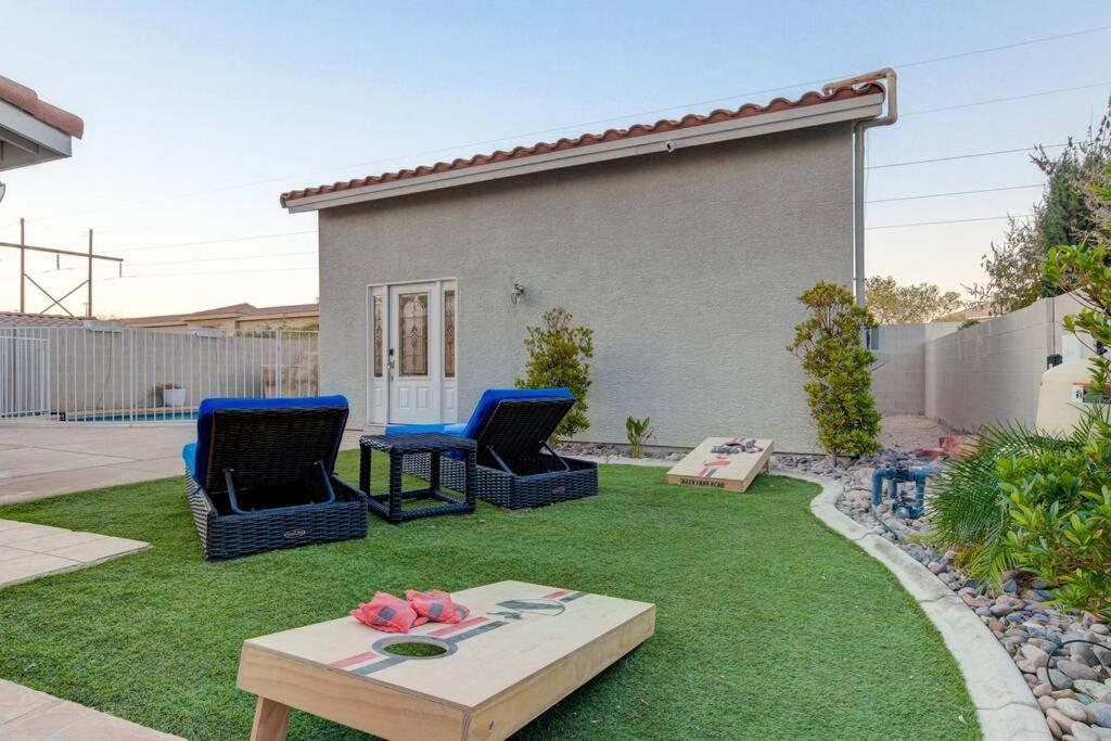 Beautiful 5br W/king Beds, Pool & Hot Tub, Games *