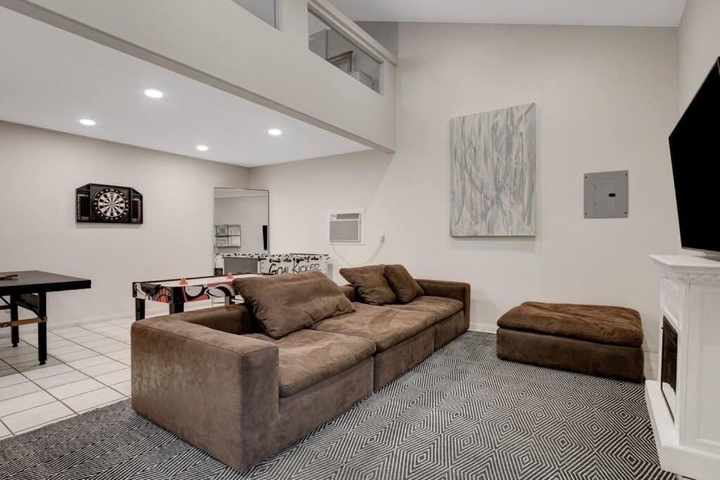 Beautiful 5br W/king Beds, Pool & Hot Tub, Games Holiday home Las Vegas