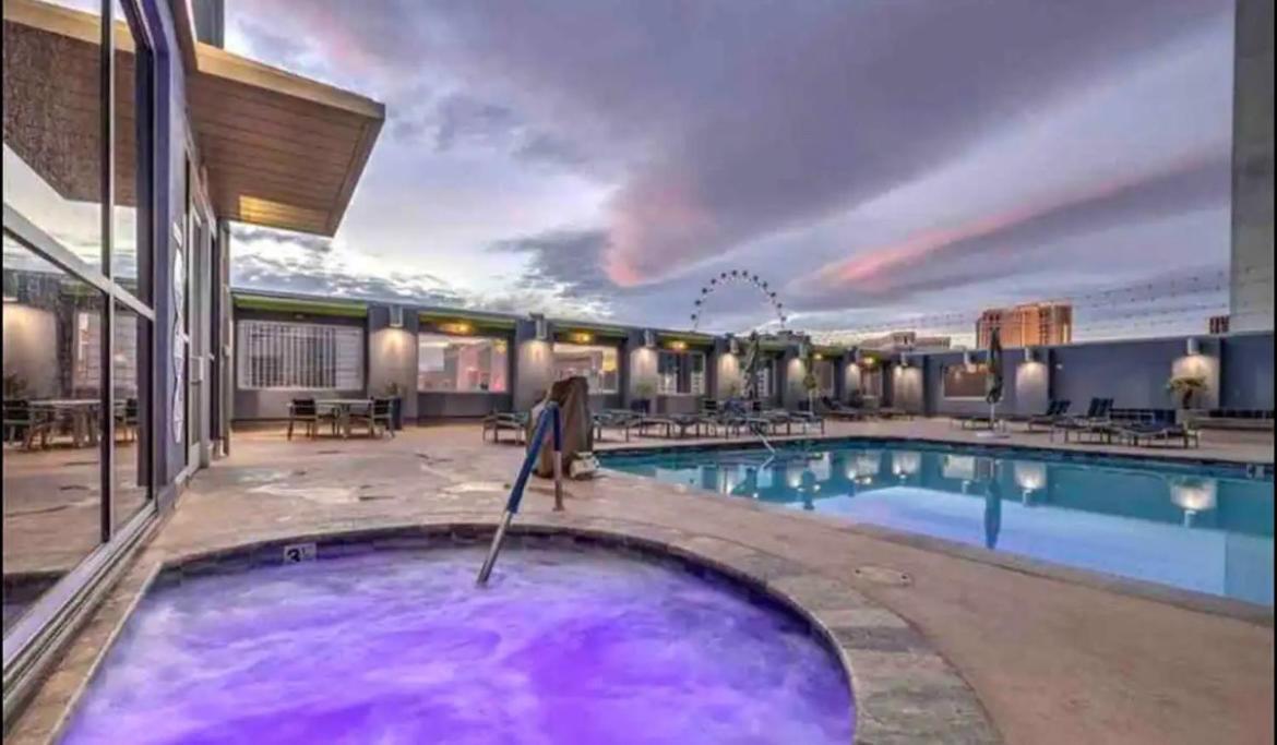 Princess * Platinum With Balcony Strip View Aparthotel *