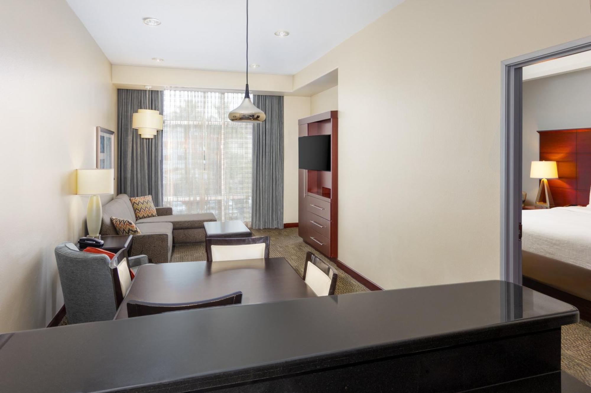 Staybridge Vegas - Stadium District 3*