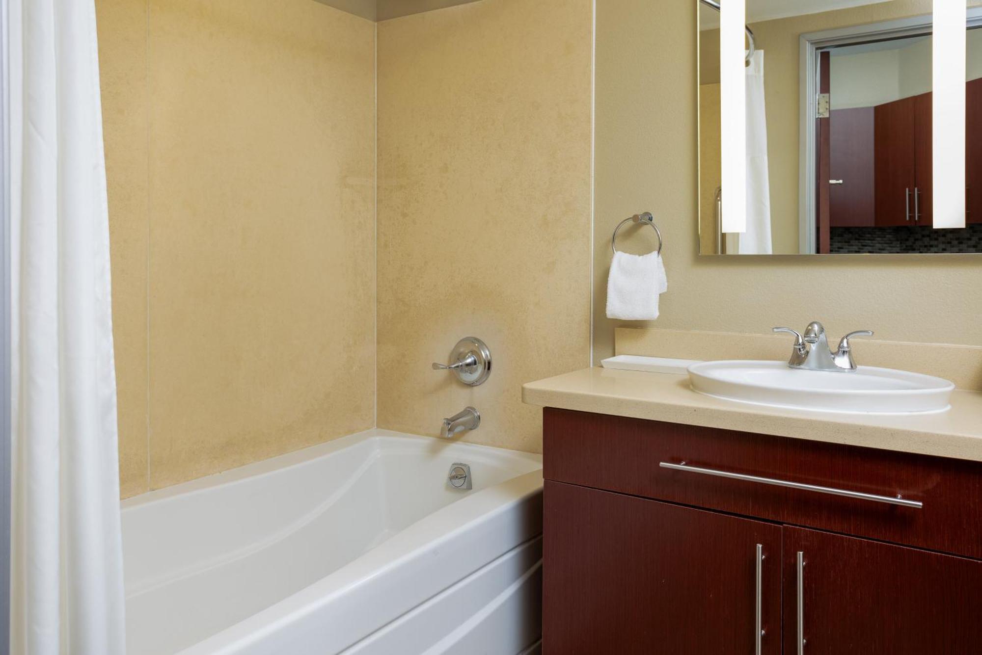 Staybridge Vegas - Stadium District Hotel Las Vegas