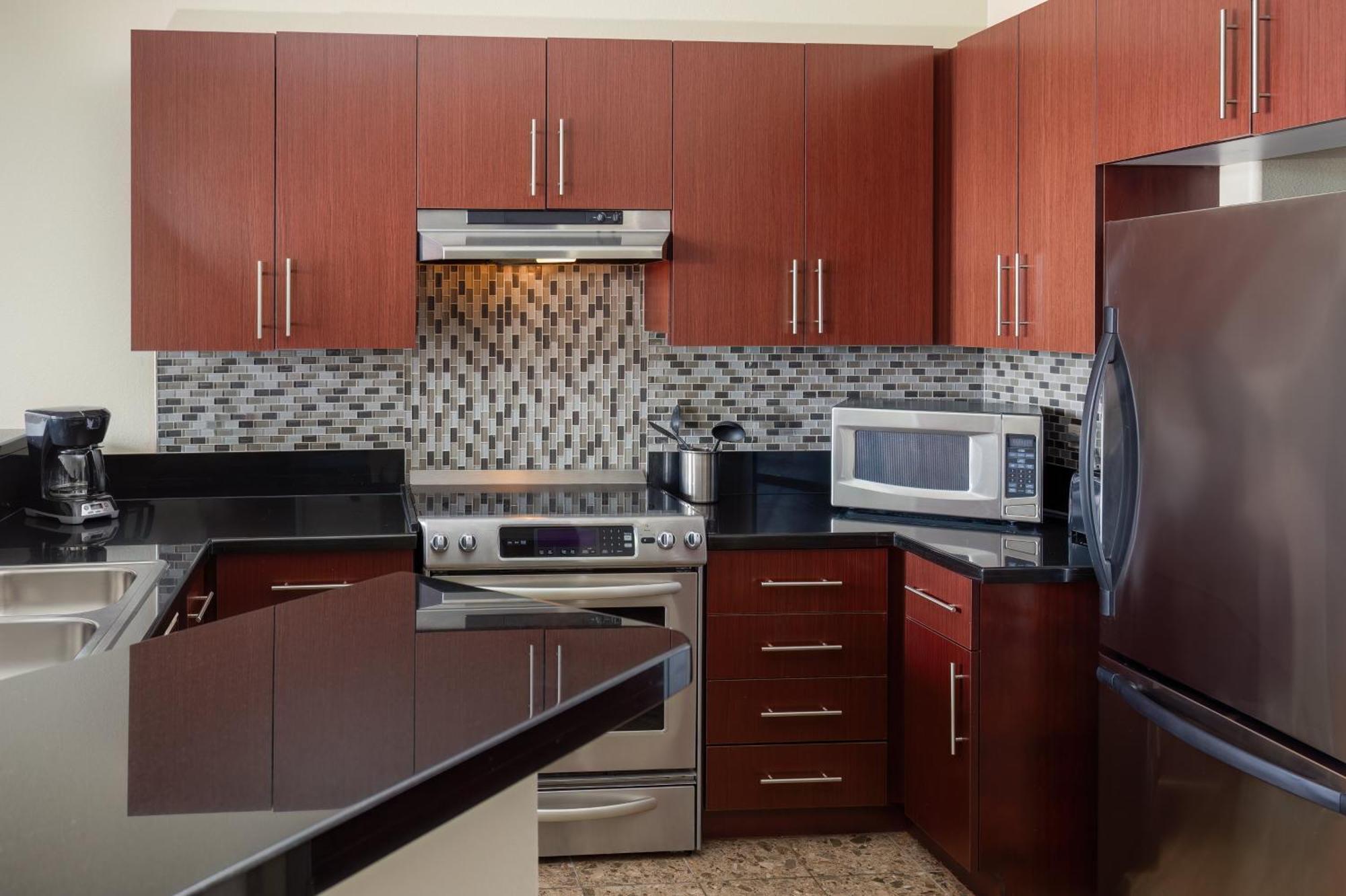Staybridge Vegas - Stadium District Hotel