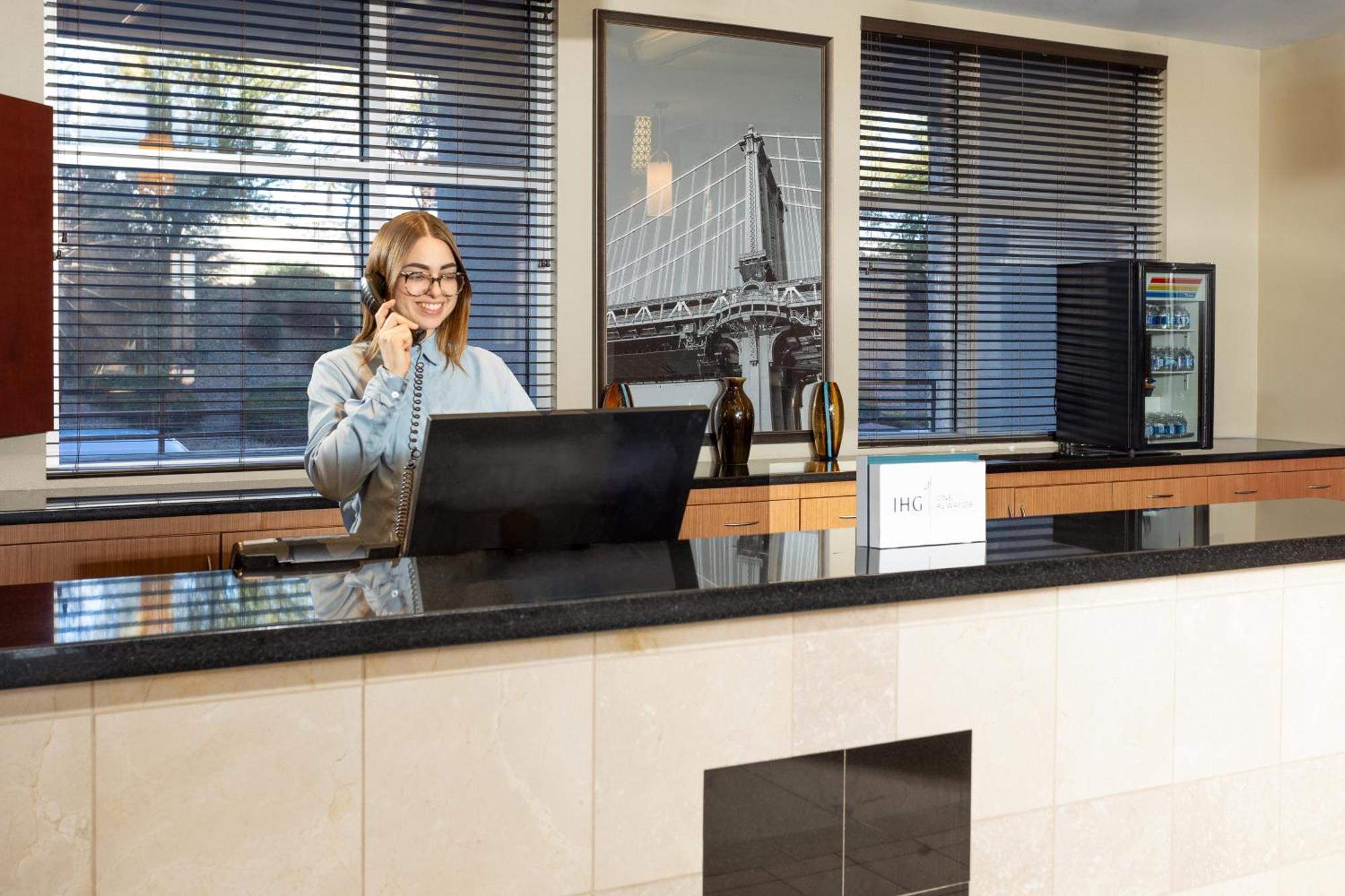 Hotel Staybridge Vegas - Stadium District 3*