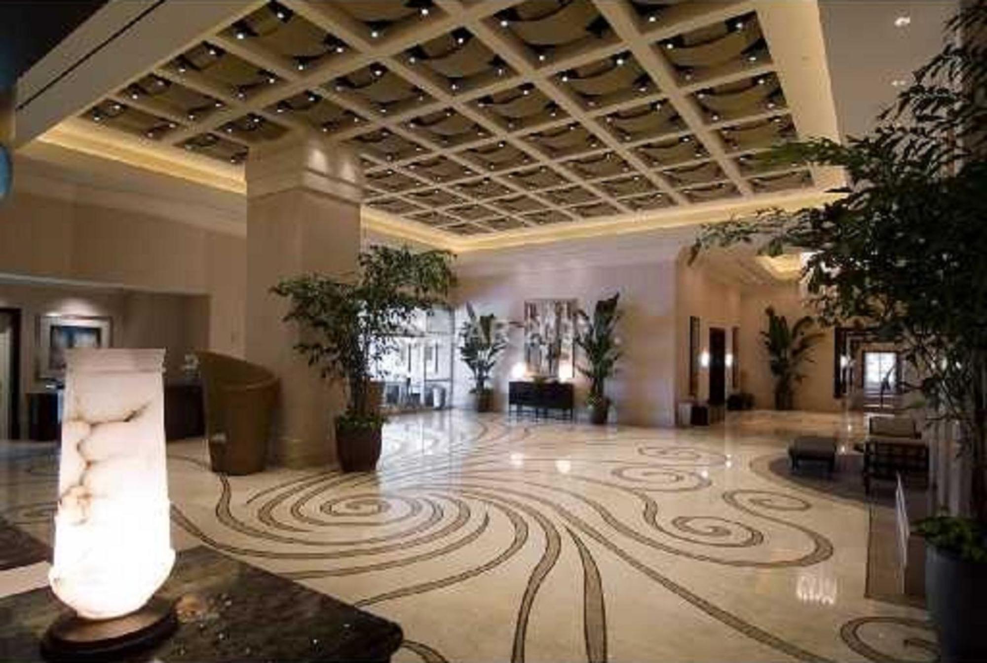 Aparthotel Stripviewsuites At Signature 3*