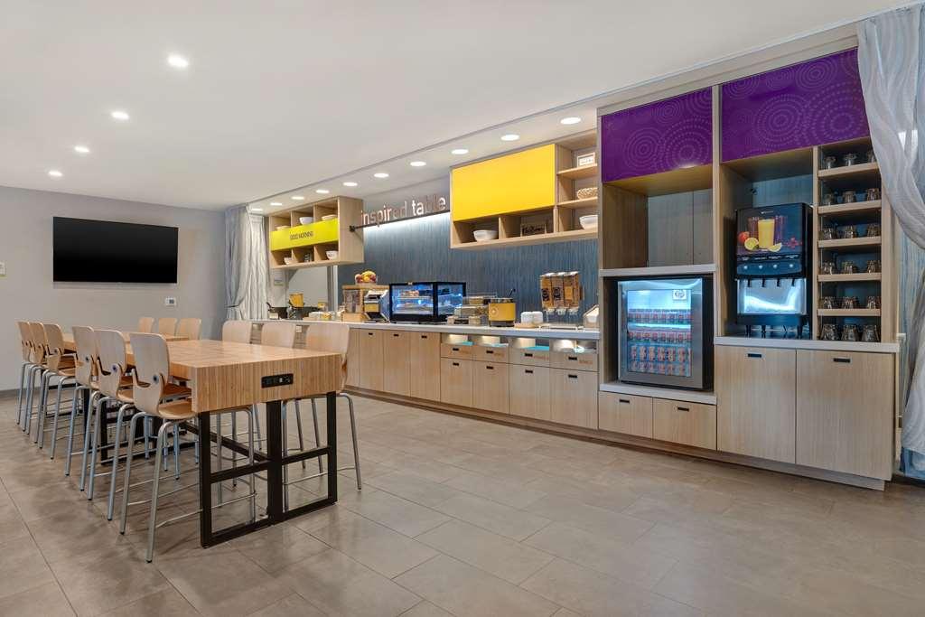 Home2 By Hilton Vegas I-215 Curve Hotel