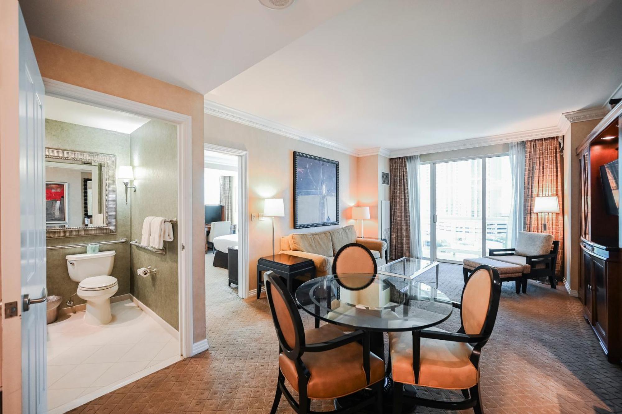 Aparthotel Stripviewsuites At Signature