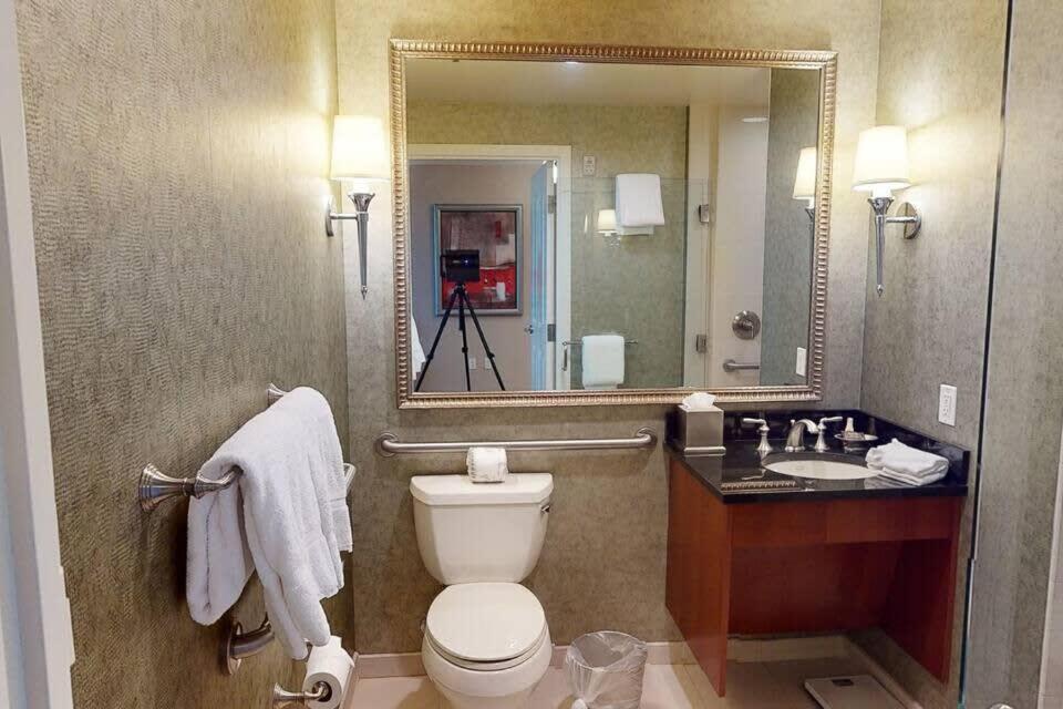 Mgm Signature-10-714 1br Balcony Accessible *