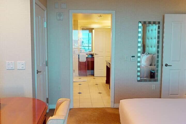 Mgm Signature-10-714 1br Balcony Accessible Holiday home *