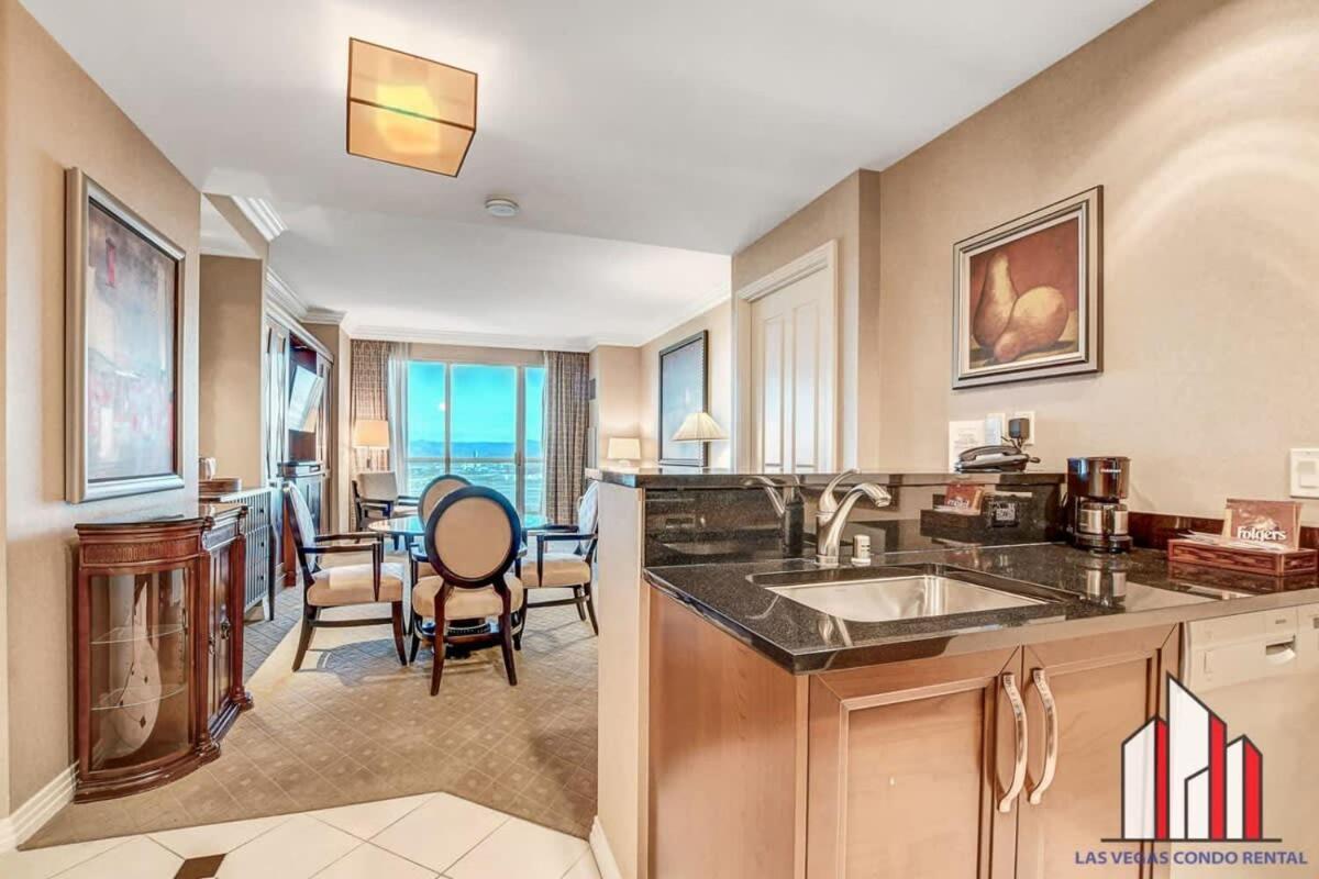 Signature 2br3ba Balcony Combo Units 28-602 And 04 Holiday home *