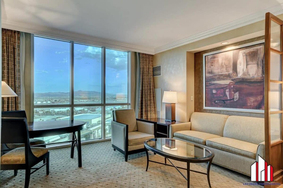 Signature 2br3ba Balcony Combo Units 20-618 And 20 Holiday home Las Vegas