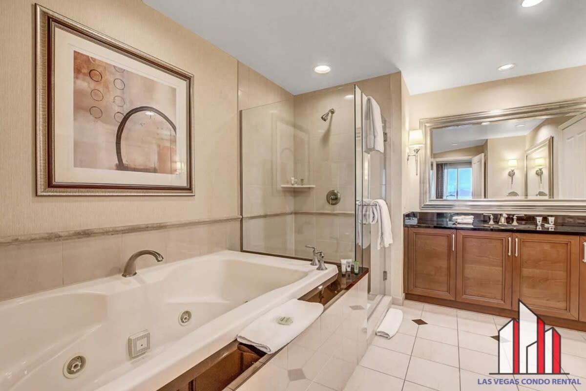 Holiday home Signature 2br3ba Balcony Combo Units 28-602 And 04 *