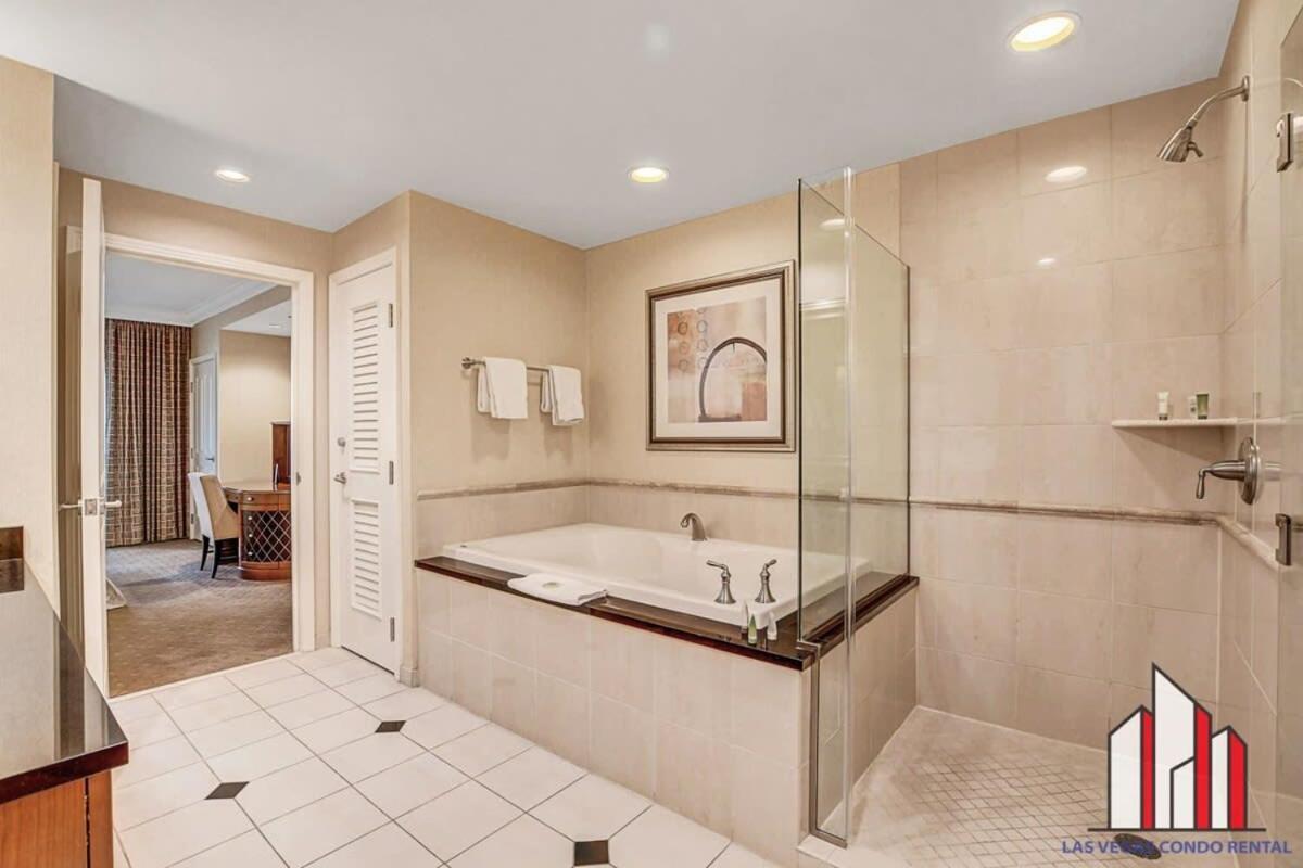 Signature 2br3ba Balcony Combo Units 28-602 And 04 Holiday home