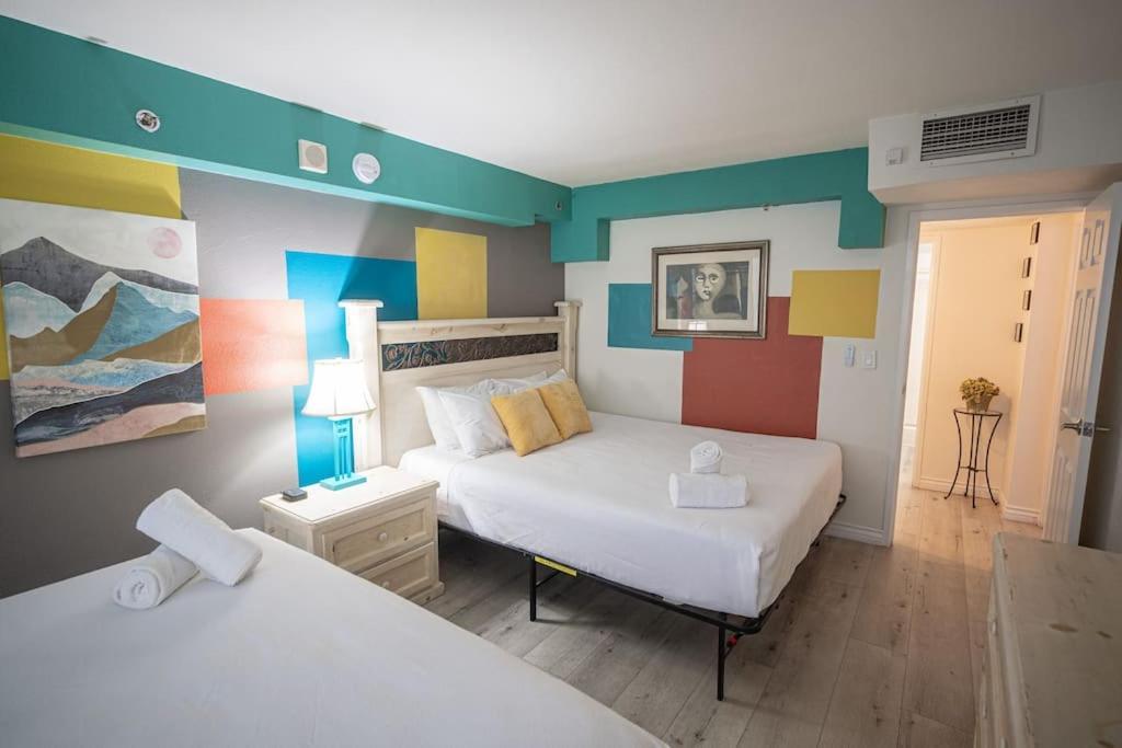 Together - Penthouse - 2 Bed & 2 Bath Apartment *