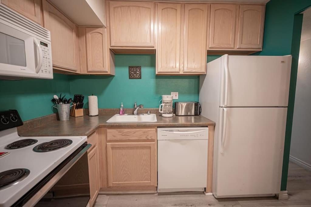 Apartment Together - Penthouse - 2 Bed & 2 Bath