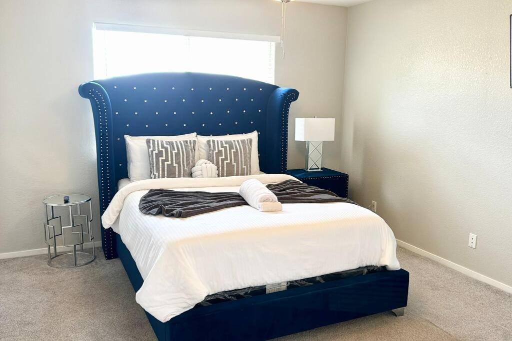 Apartment Spacious 4 Bedroom 3 Bath House Las Vegas