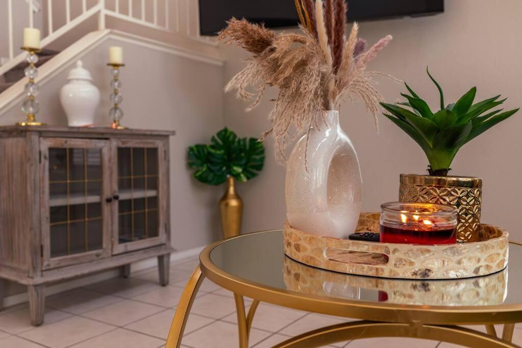 Spacious 4 Bedroom 3 Bath House Apartment Las Vegas