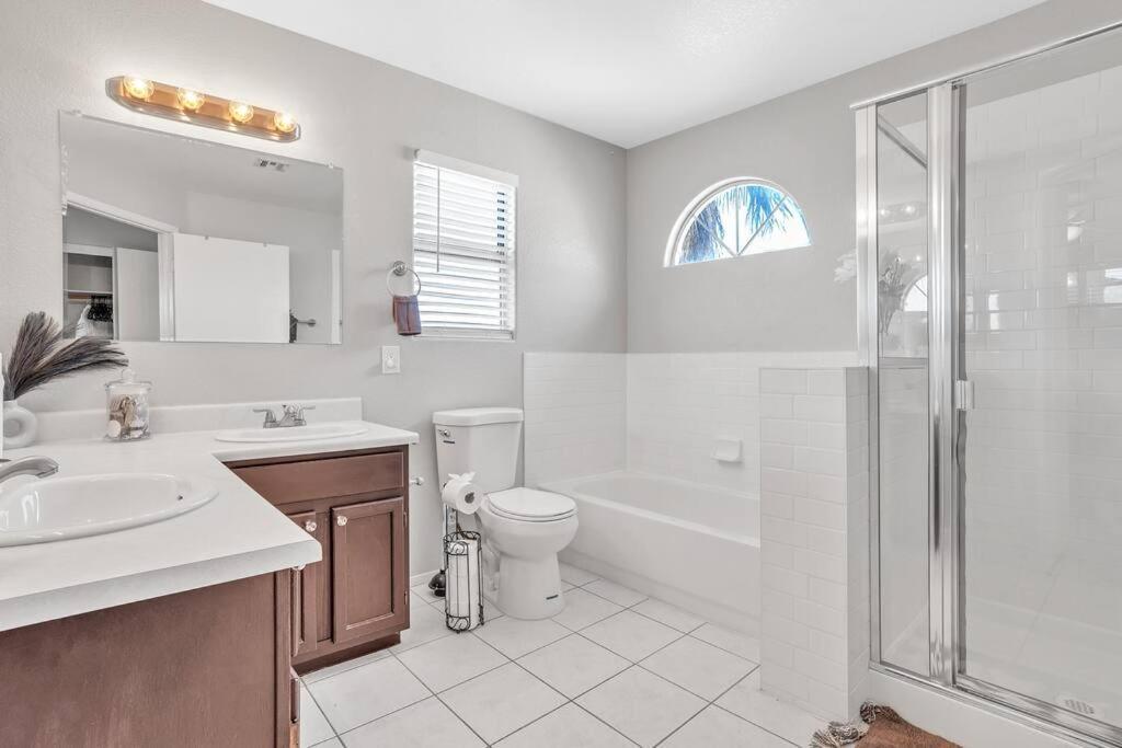 Apartment Spacious 4 Bedroom 3 Bath House Las Vegas