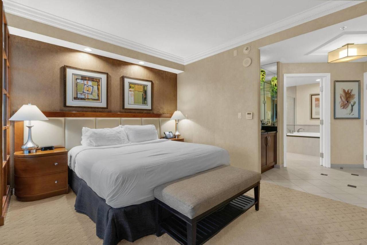 Luxury Mgm With Pool Gym And Jacuzzi Bathtub Apartment Las Vegas