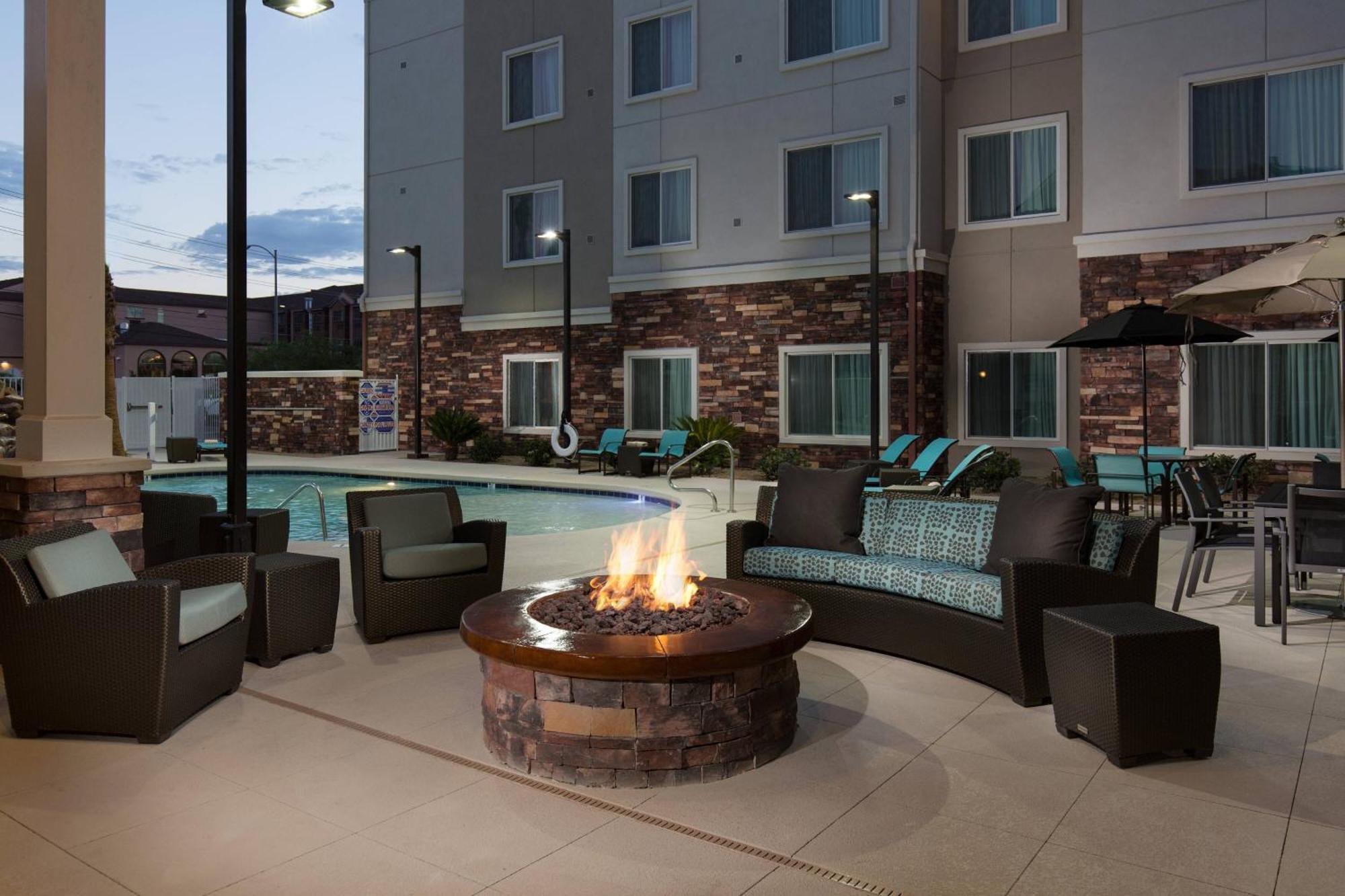 Hotel By Marriott Vegas Airport 3*