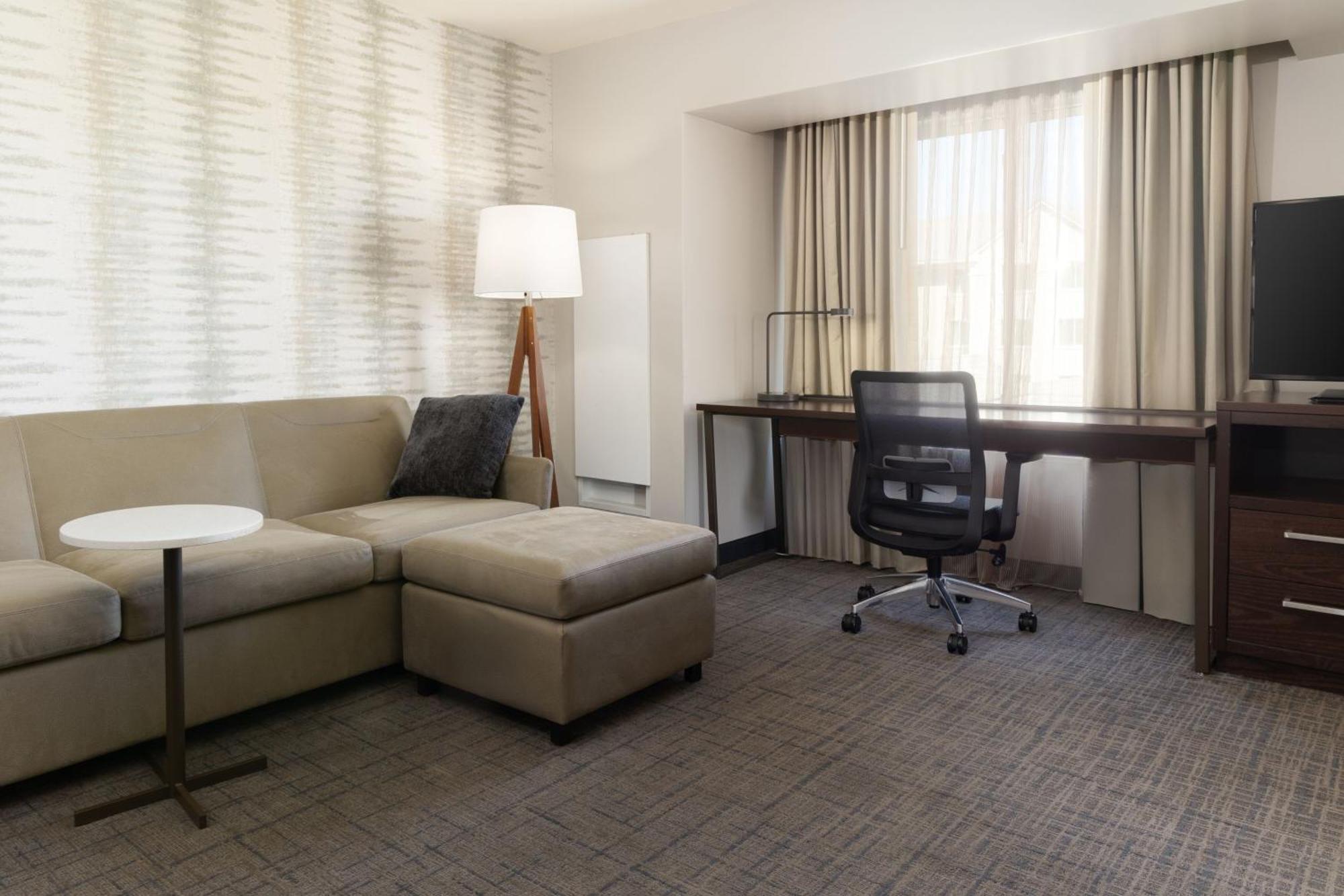 By Marriott Vegas Airport Hotel 3*