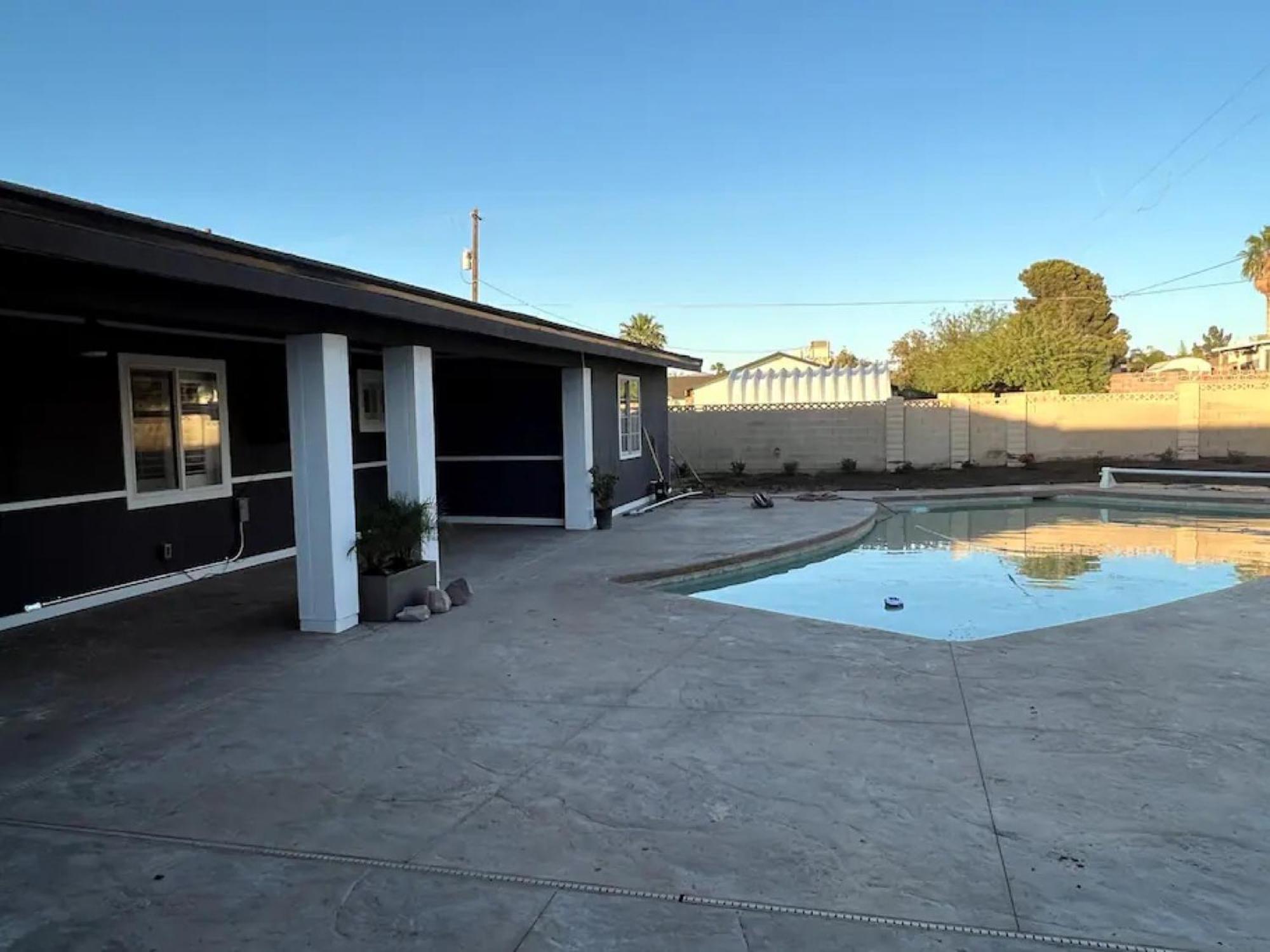 Lux Private - Pool, Billiards, 8 Smart Tvs, Board Games, Cotton Bedding - The Stone Sanctuary At Mccullough Hills Trailhead *