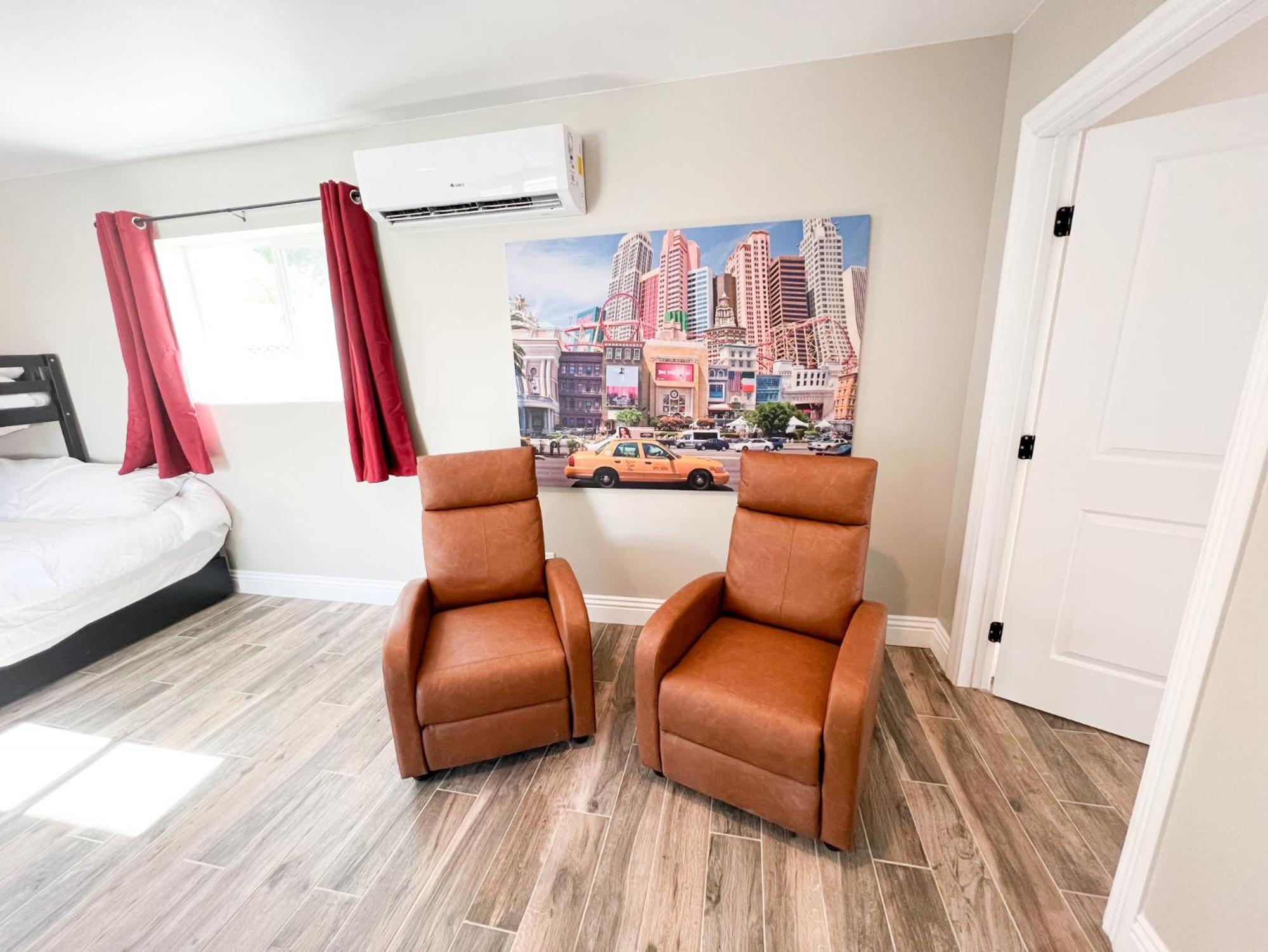 Lux Private - Pool, Billiards, 8 Smart Tvs, Board Games, Cotton Bedding - The Stone Sanctuary At Mccullough Hills Trailhead Holiday home *